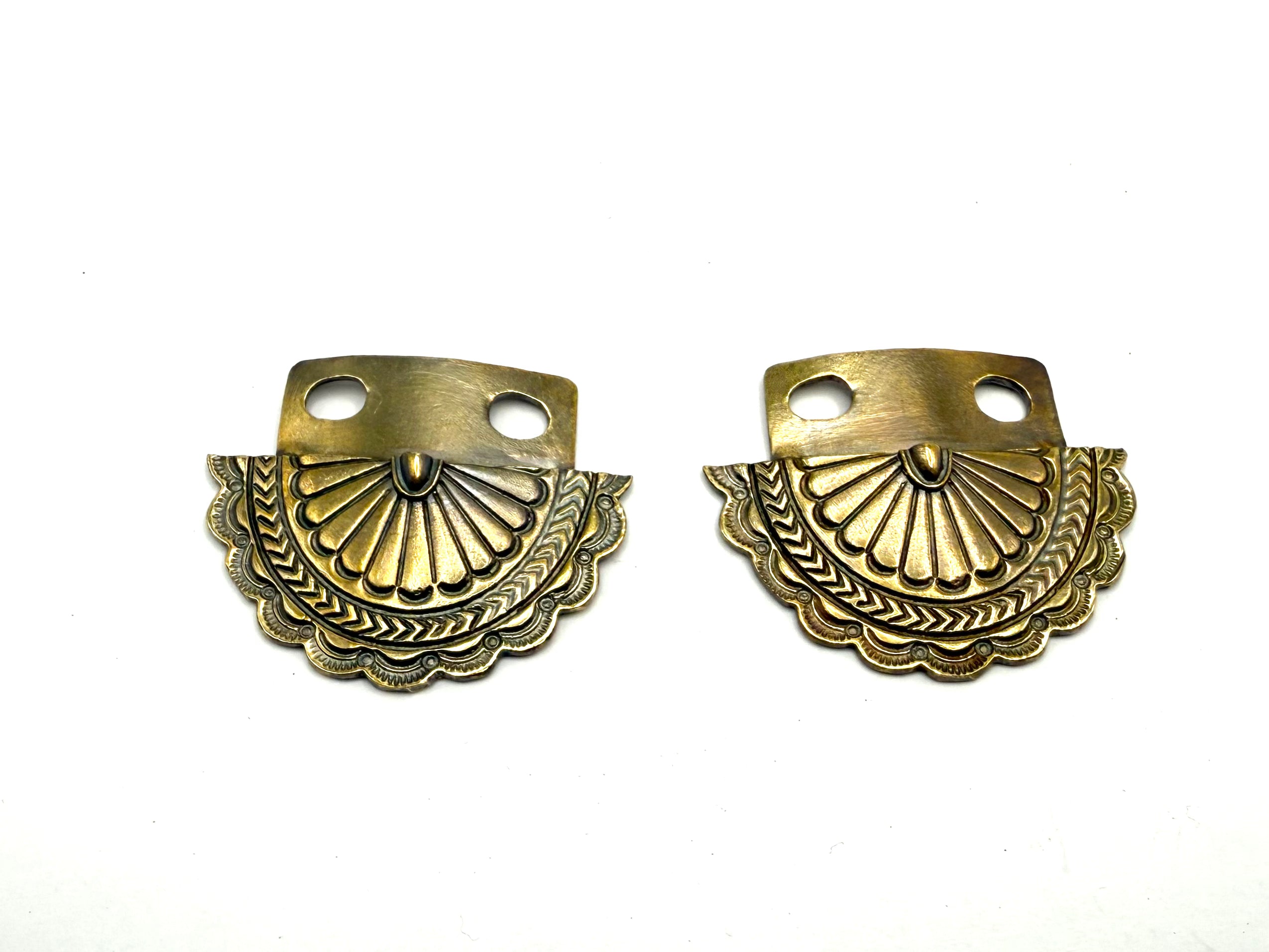 White or Yellow Brass Boot Conchas – Lace-In Western Accents