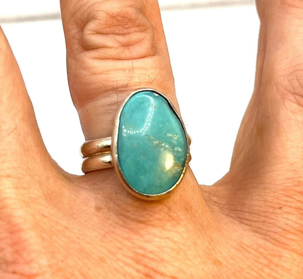 Kingman Turquoise Geometric Sterling Silver Ring – Handcrafted Southwest-Inspired Jewelry