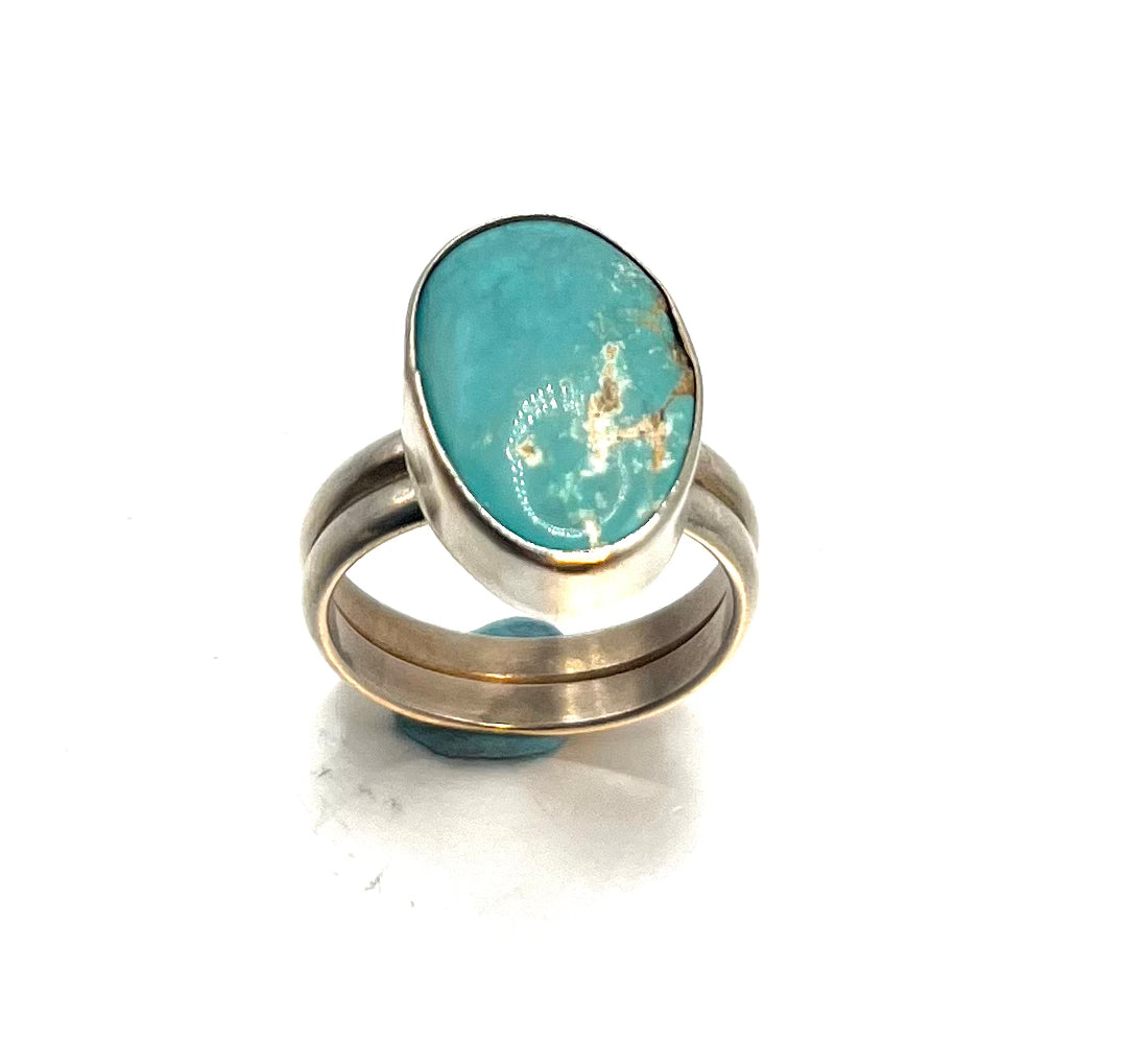 Kingman Turquoise Round Geometric Sterling Silver Ring – Handcrafted Southwest-Inspired Jewelry